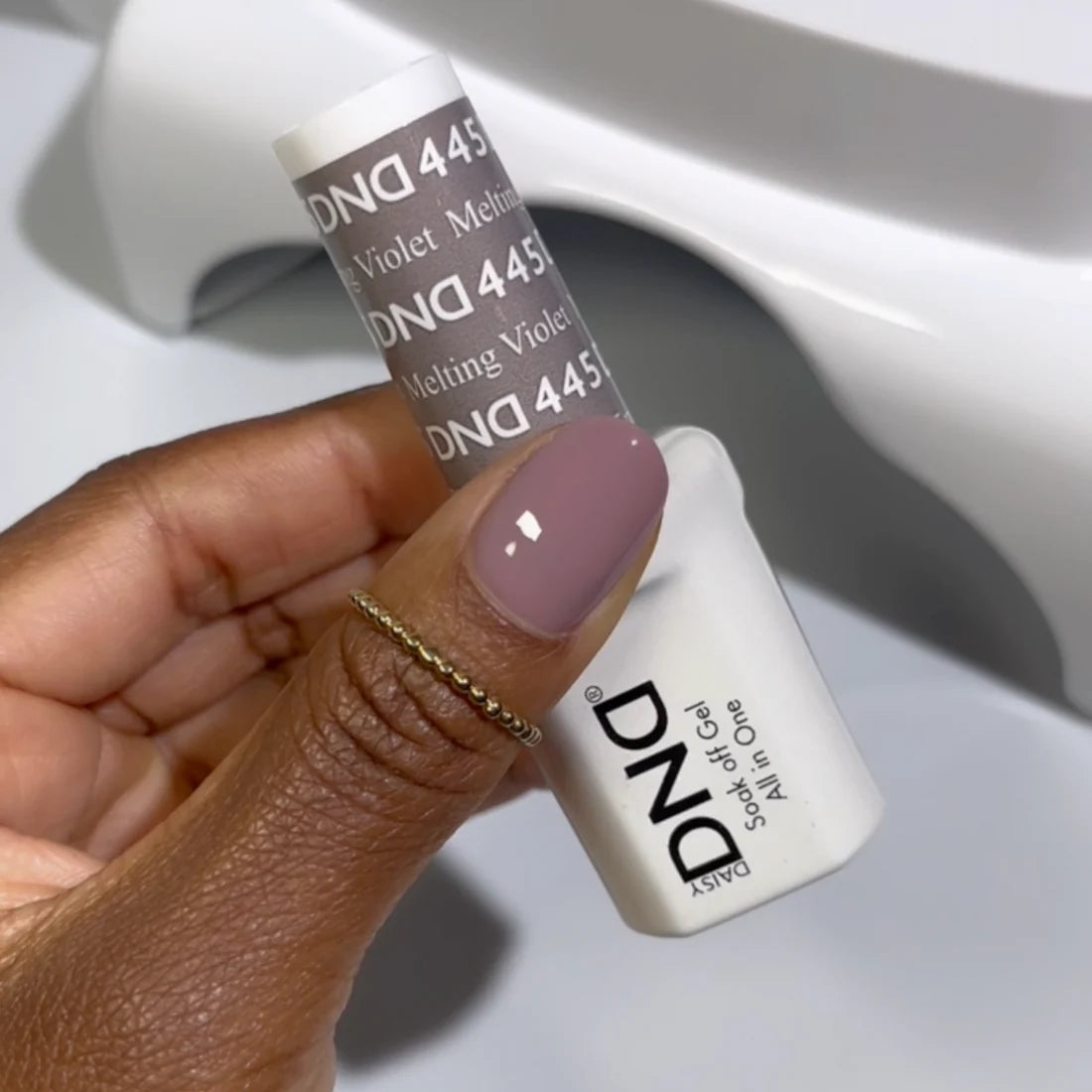 DND #445 Melting Violet Gel Polish - UV/LED Soak Off
