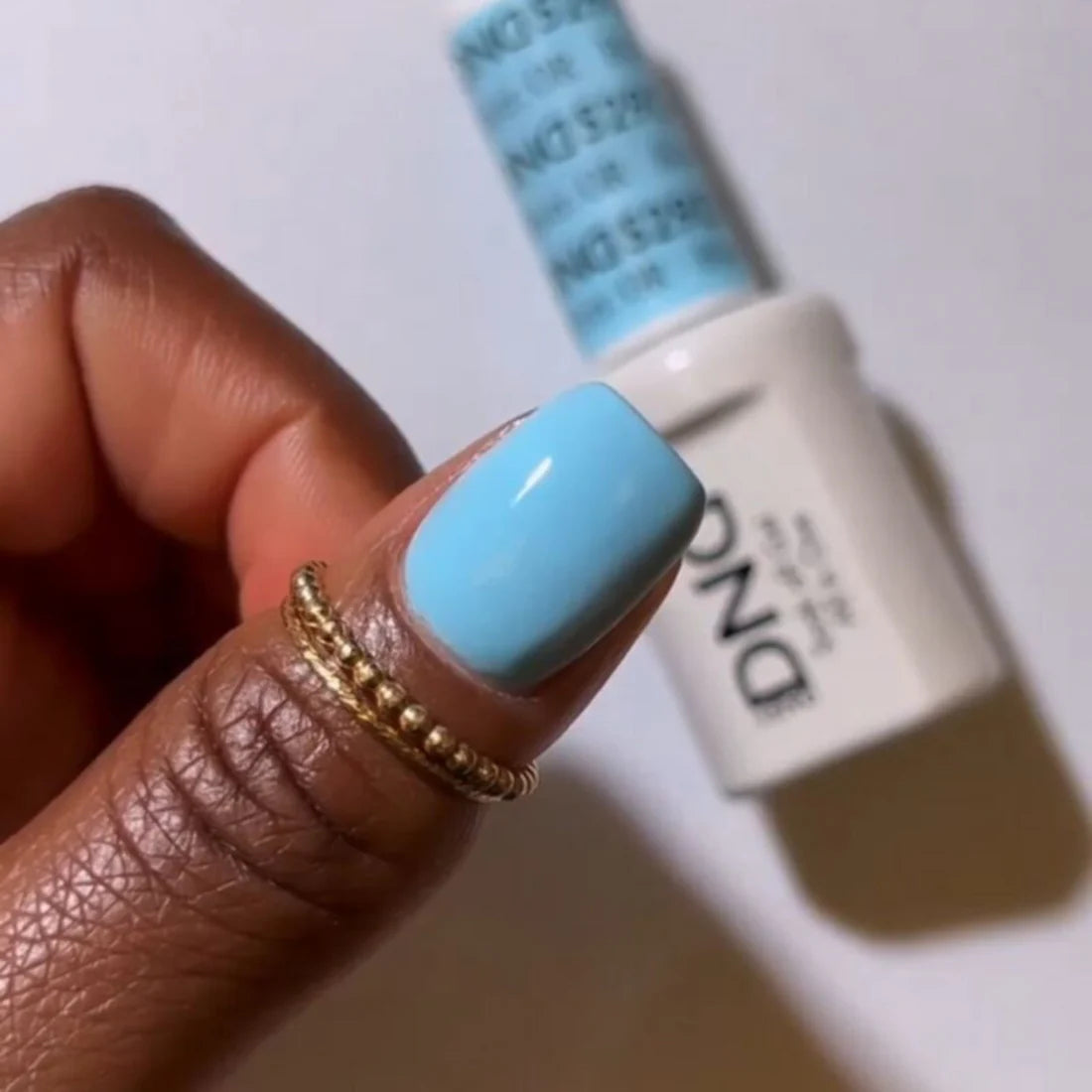 DND Gel UV/LED Soak Off Gel Polish #529 - Blue River