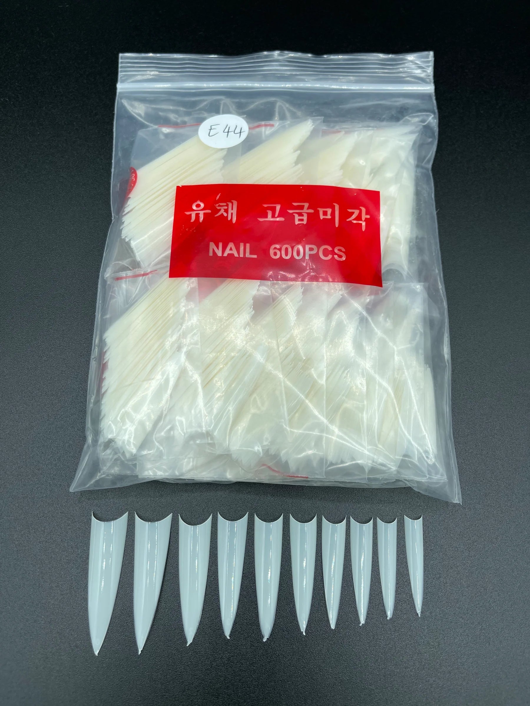 Nail Tips #E44 – 550 PCS, Sizes #0-#10, Ideal for Manicures